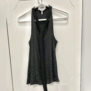 BCBGeneration Black Sleeveless Floral Longline Top Tie Collar